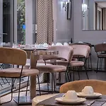 Hotel Longchamp Elysees Paris
