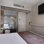 Longchamp Elysees Hotel 3*