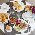 Longchamp Elysees Hotel Paris