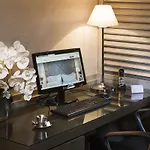 Hotel Longchamp Elysees Paris