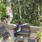 Longchamp Elysees 3* Paris