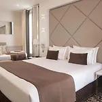 Longchamp Elysees Hotel 3*