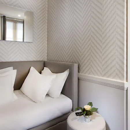 Hotel Longchamp Elysées Parigi