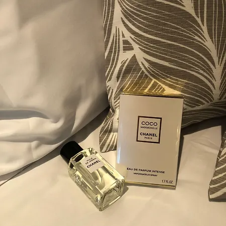 Longchamp Elysées Hotel 3*
