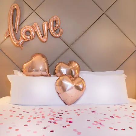 Hotel Longchamp Elysées Parigi