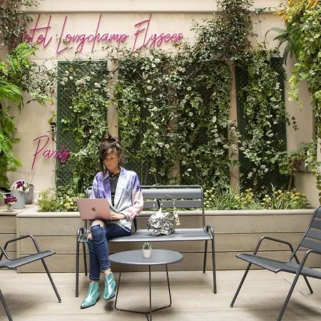 Longchamp Elysées Hotel 3*