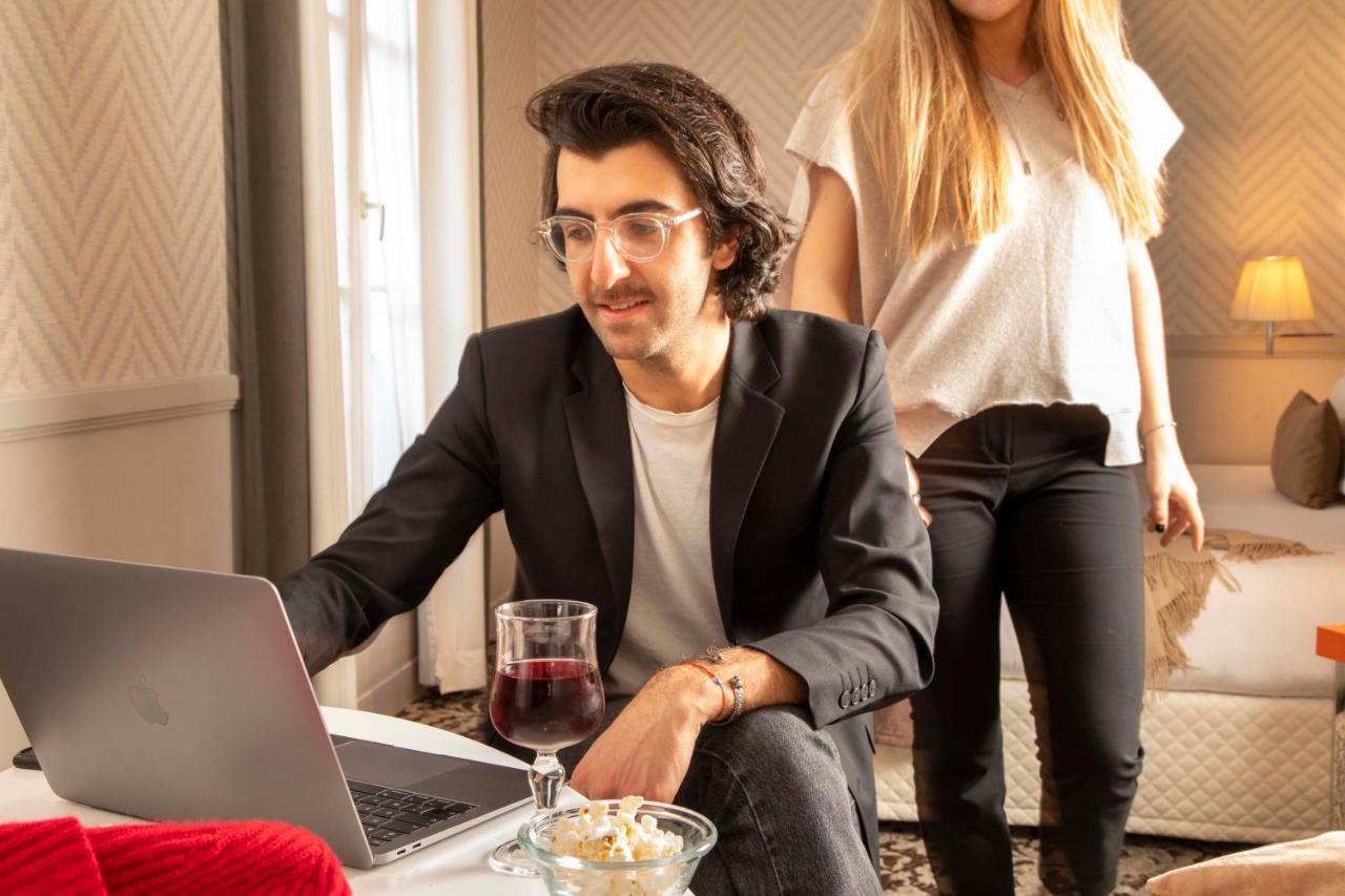 Longchamp Elysées Hotel 3*