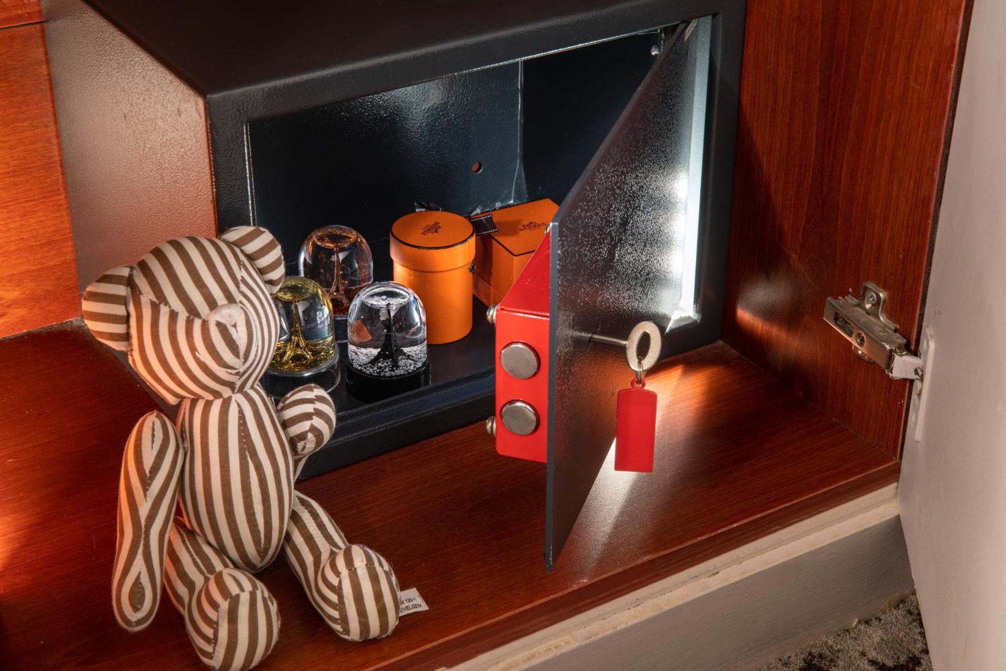 Longchamp Elysées 3* Parigi