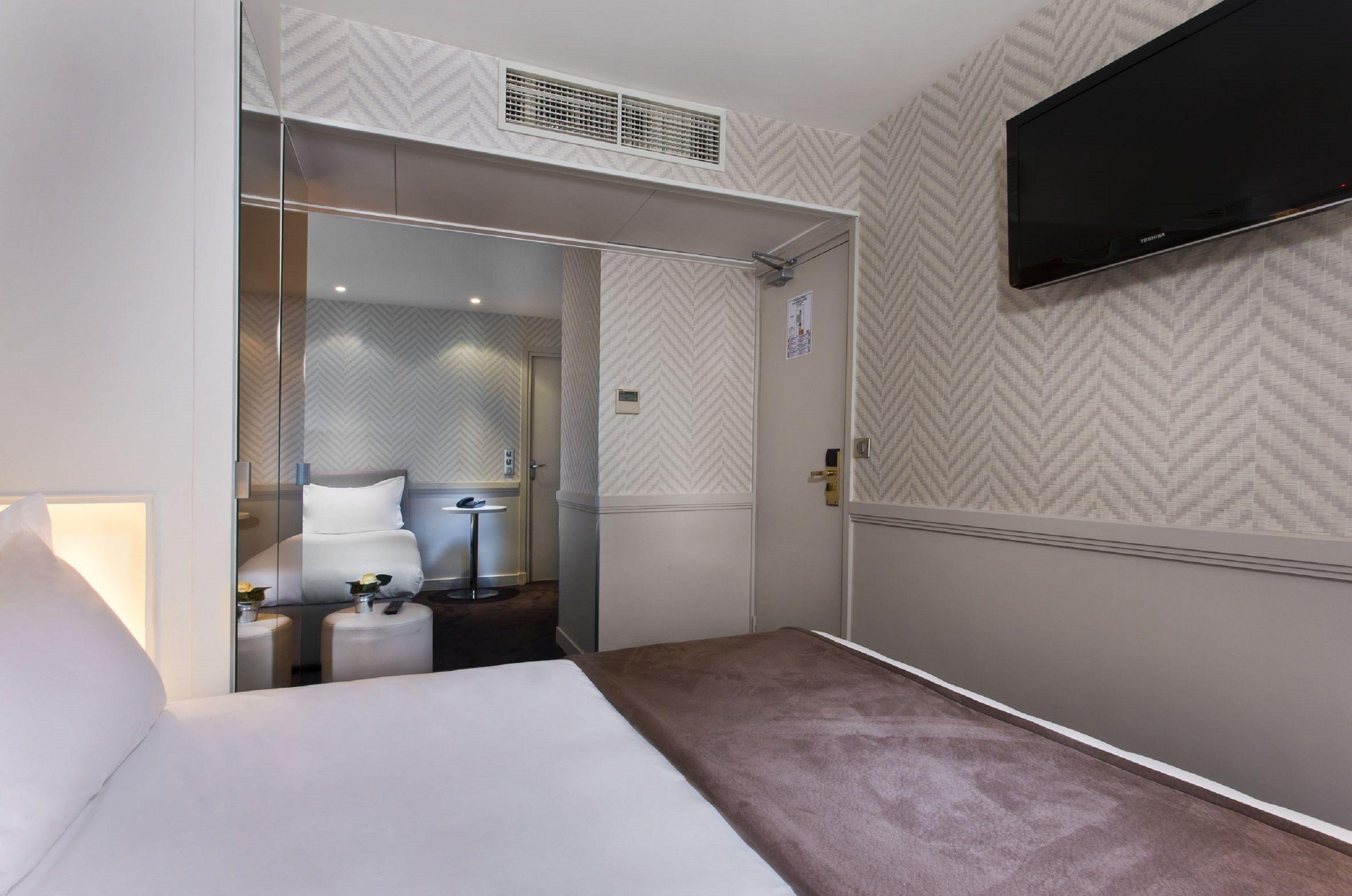 Longchamp Elysees Hotel 3*