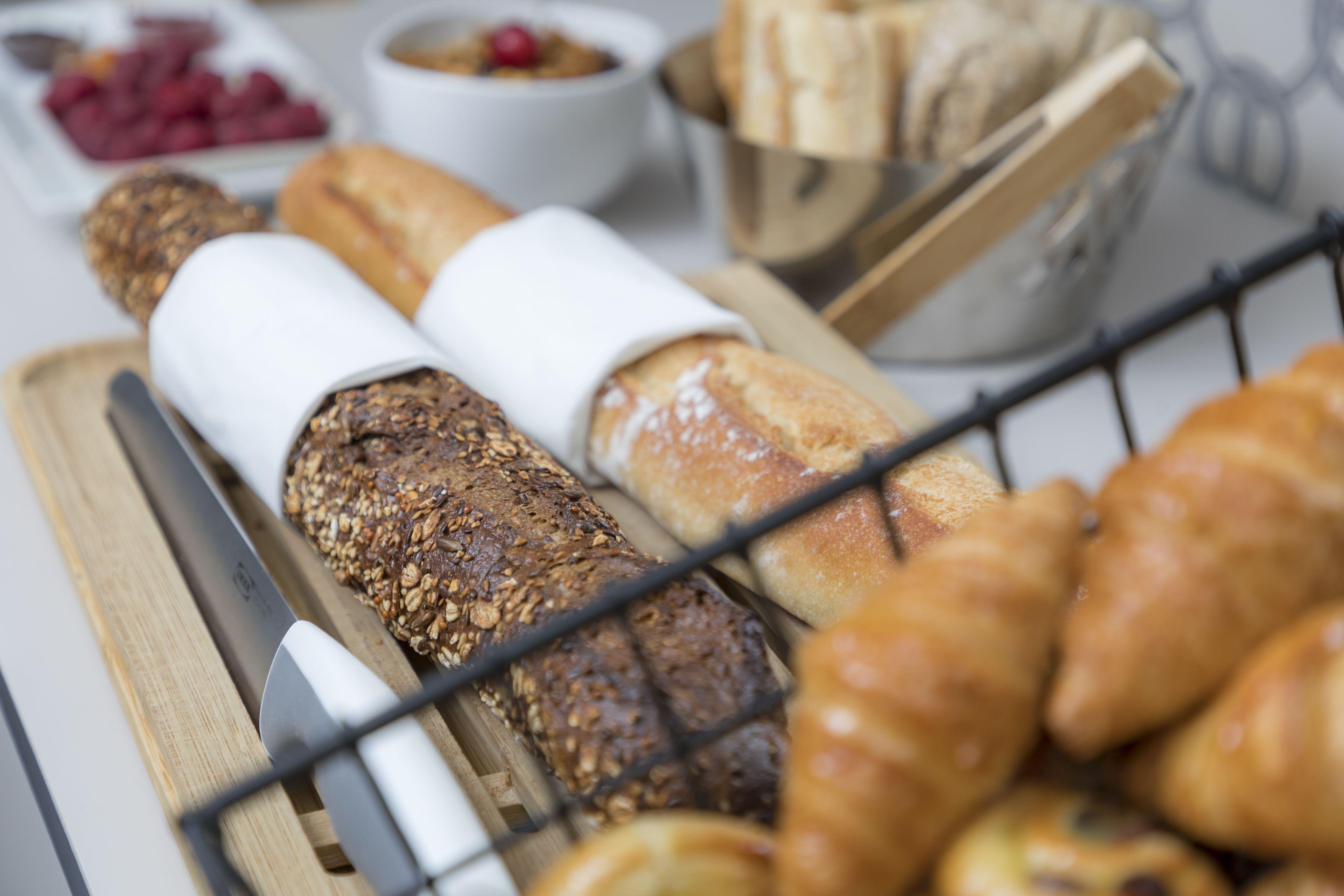 Longchamp Elysees Hotel