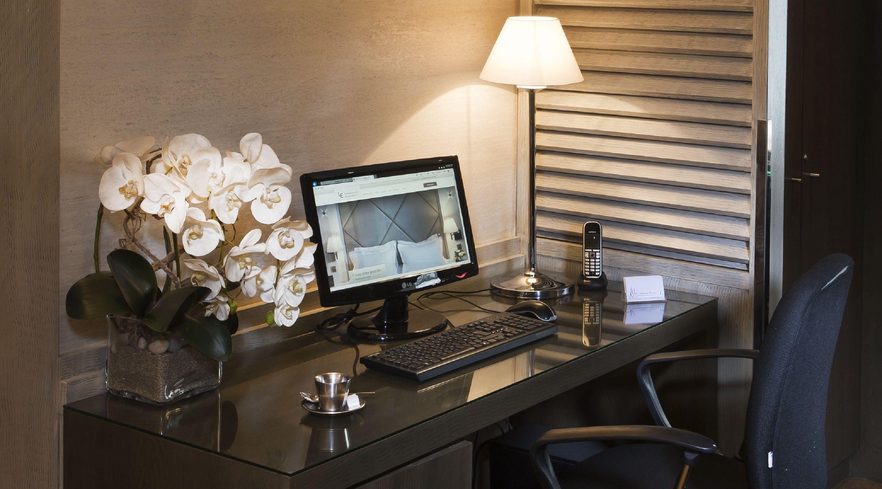 Hotel Longchamp Elysees Paris