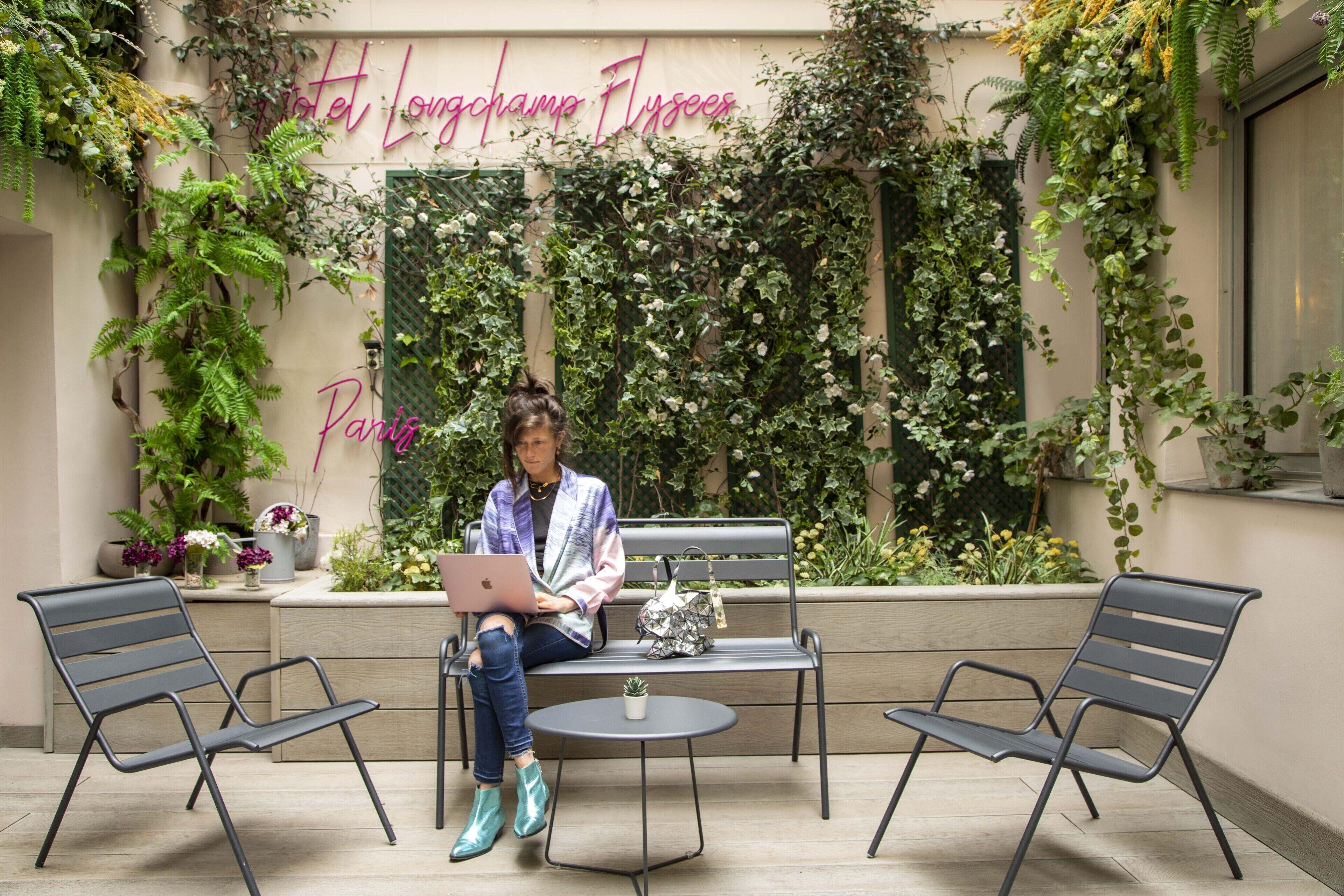 Longchamp Elysées Hotel 3*