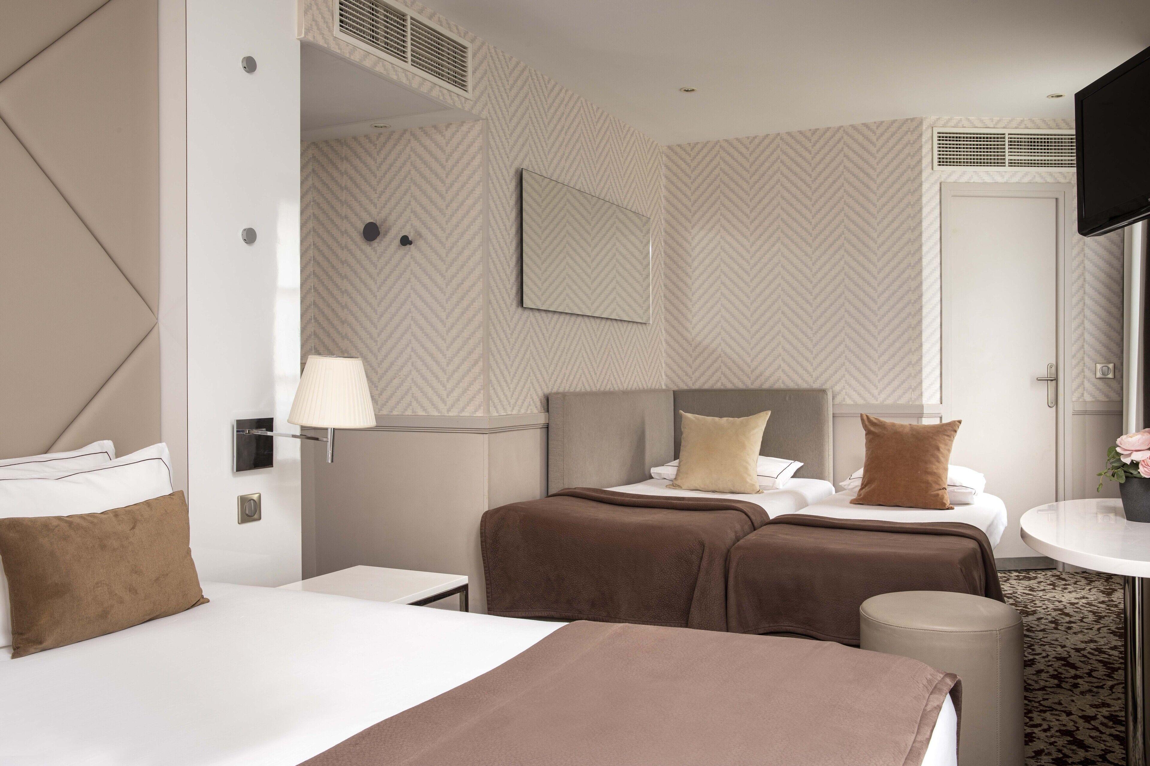 Longchamp Elysees Hotel 3*