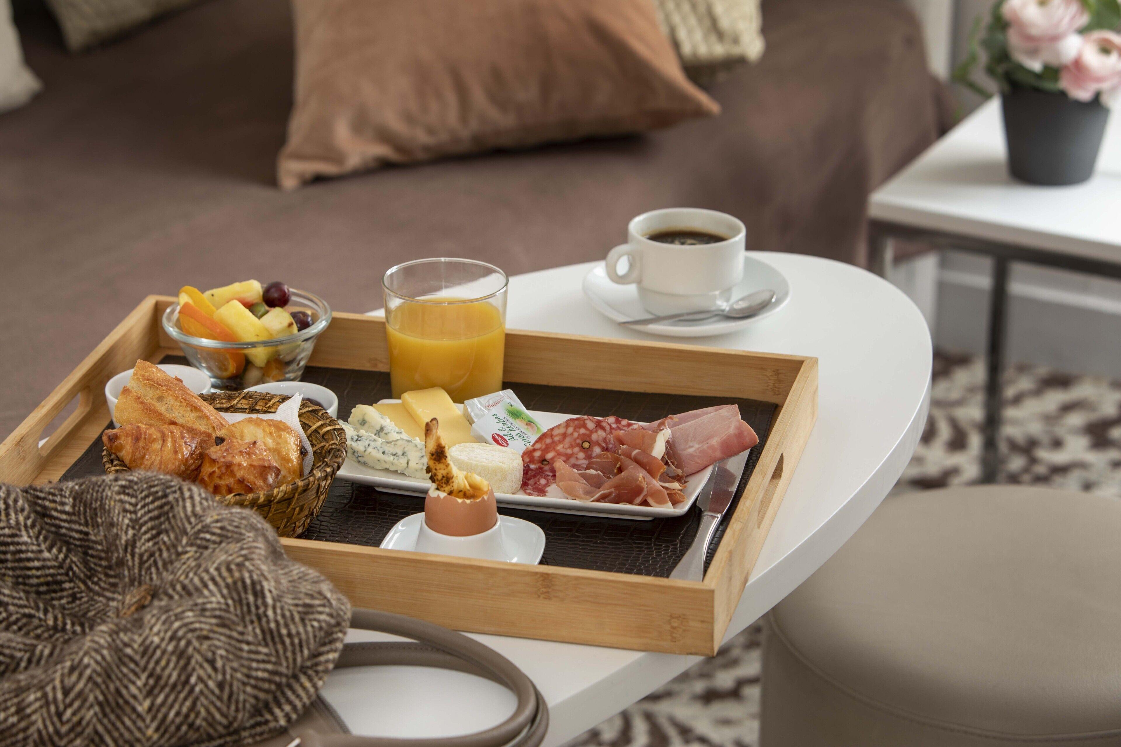 Hotel Longchamp Elysées Parigi